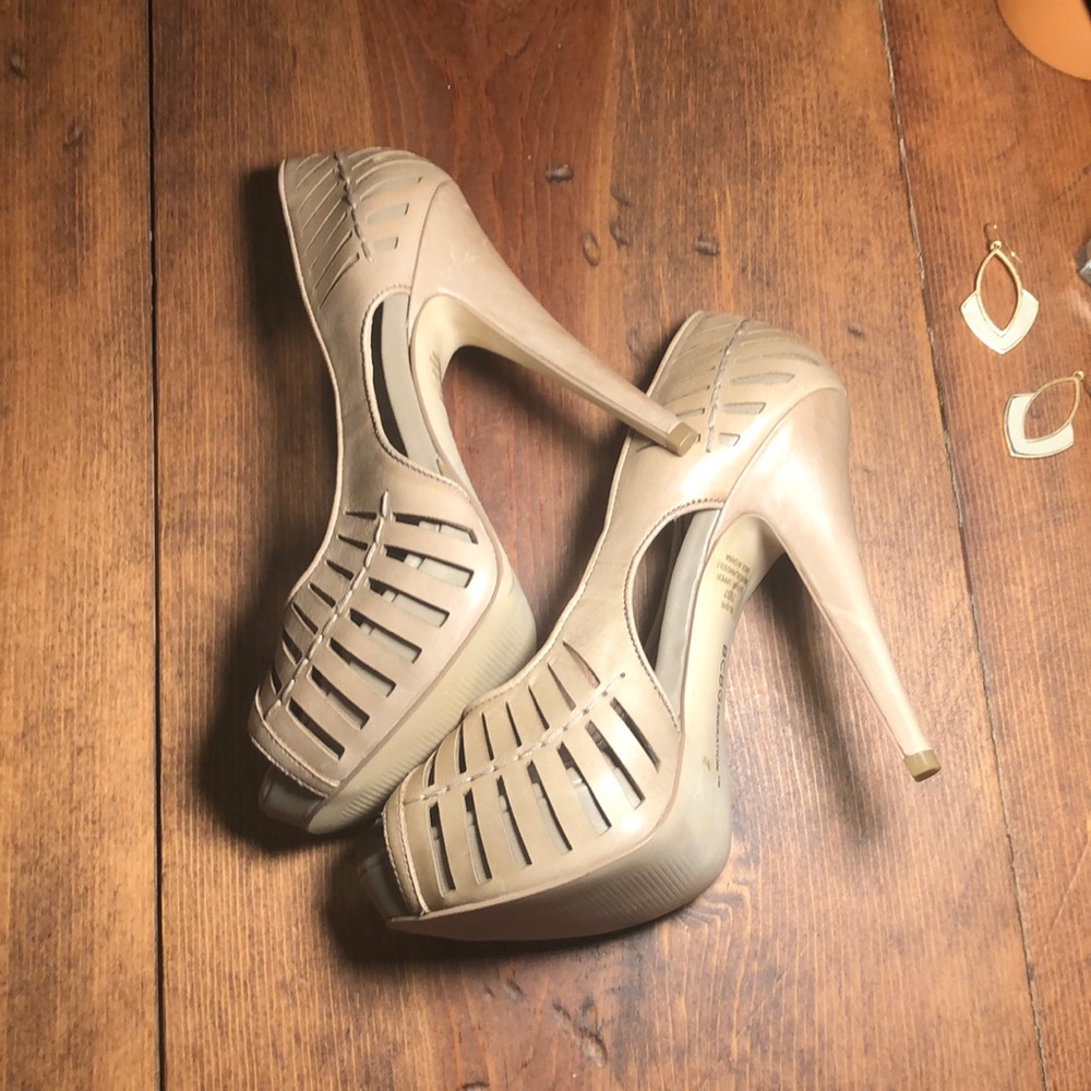BCBG all leather platform heels. Cut-outs. Size 7.